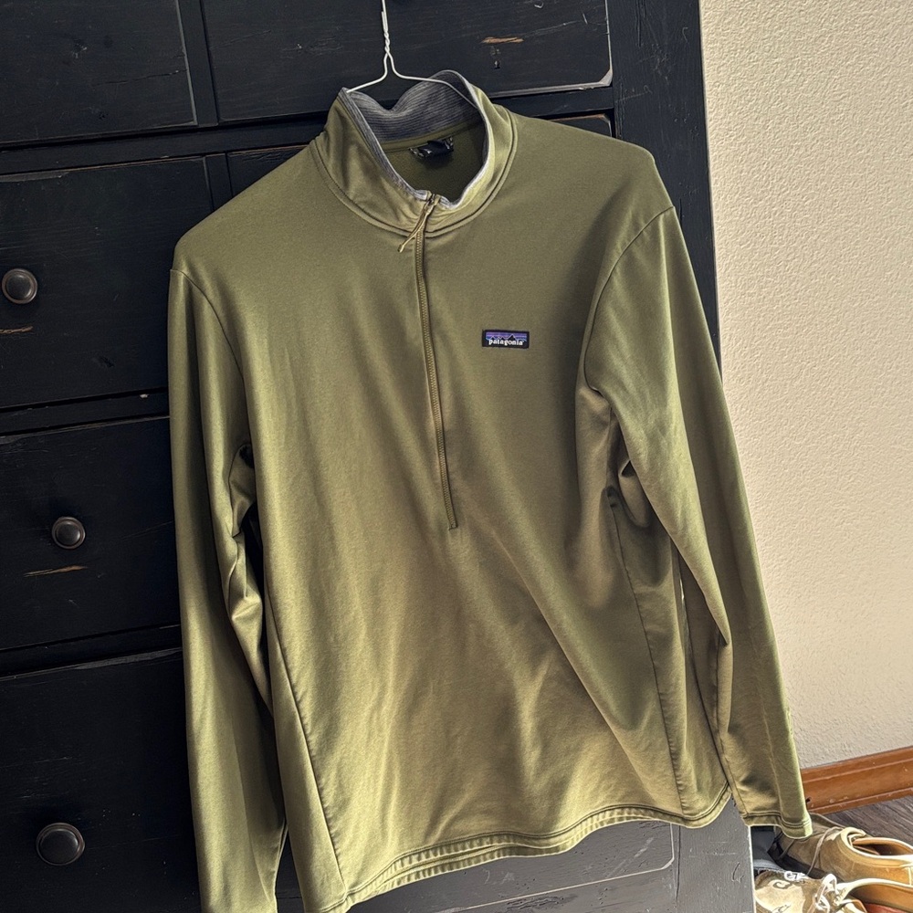Patagonia Sage Green Half-Zip Top